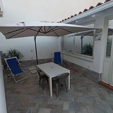 Annamaria Tatil Evi Carini